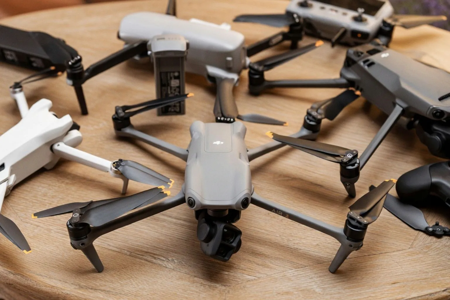 Drones pour mariages en Provence : choisir le bon matériel pour des prises de vue aériennes