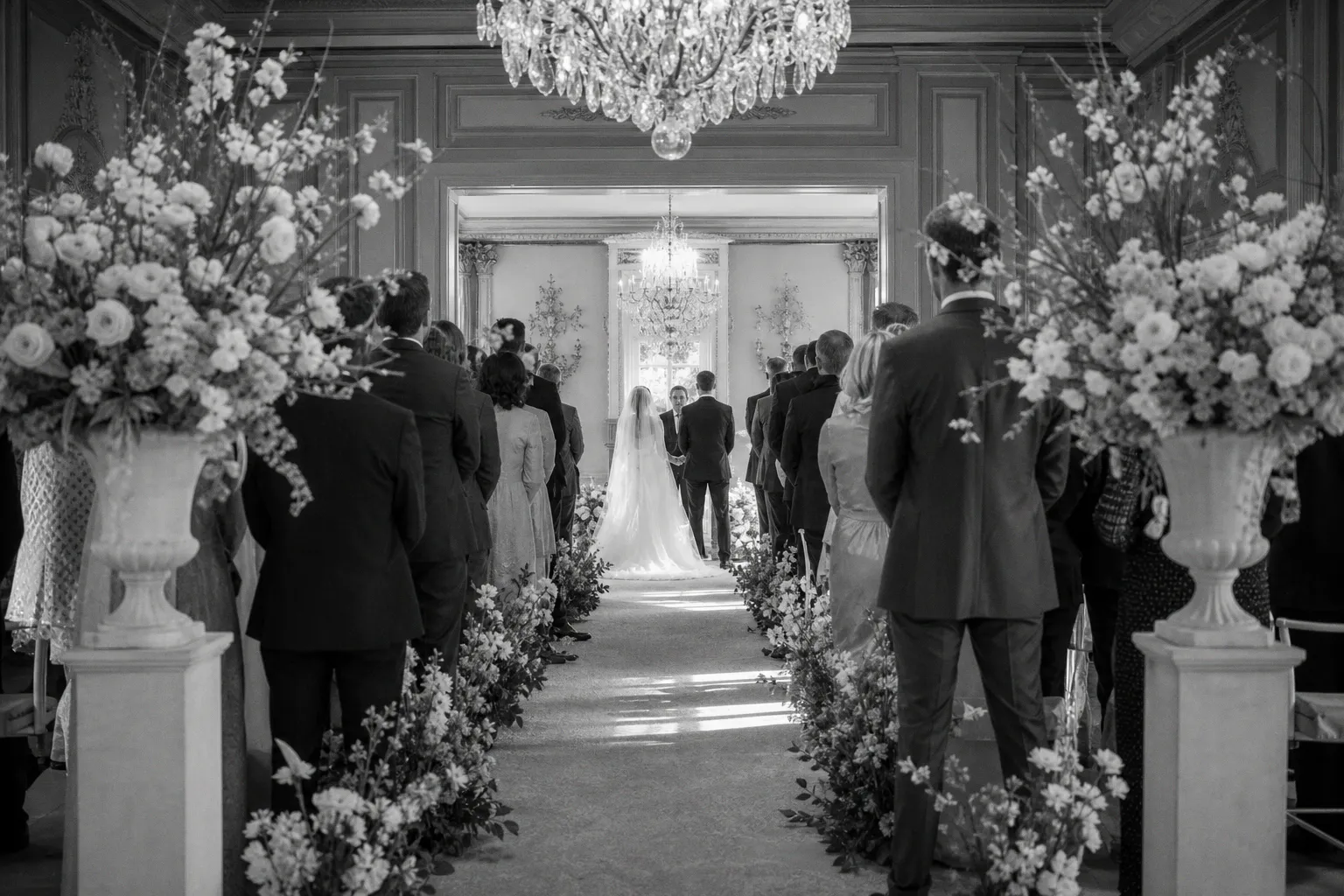 Mariages de luxe : quand l'allée centrale devient le nouveau tapis rouge