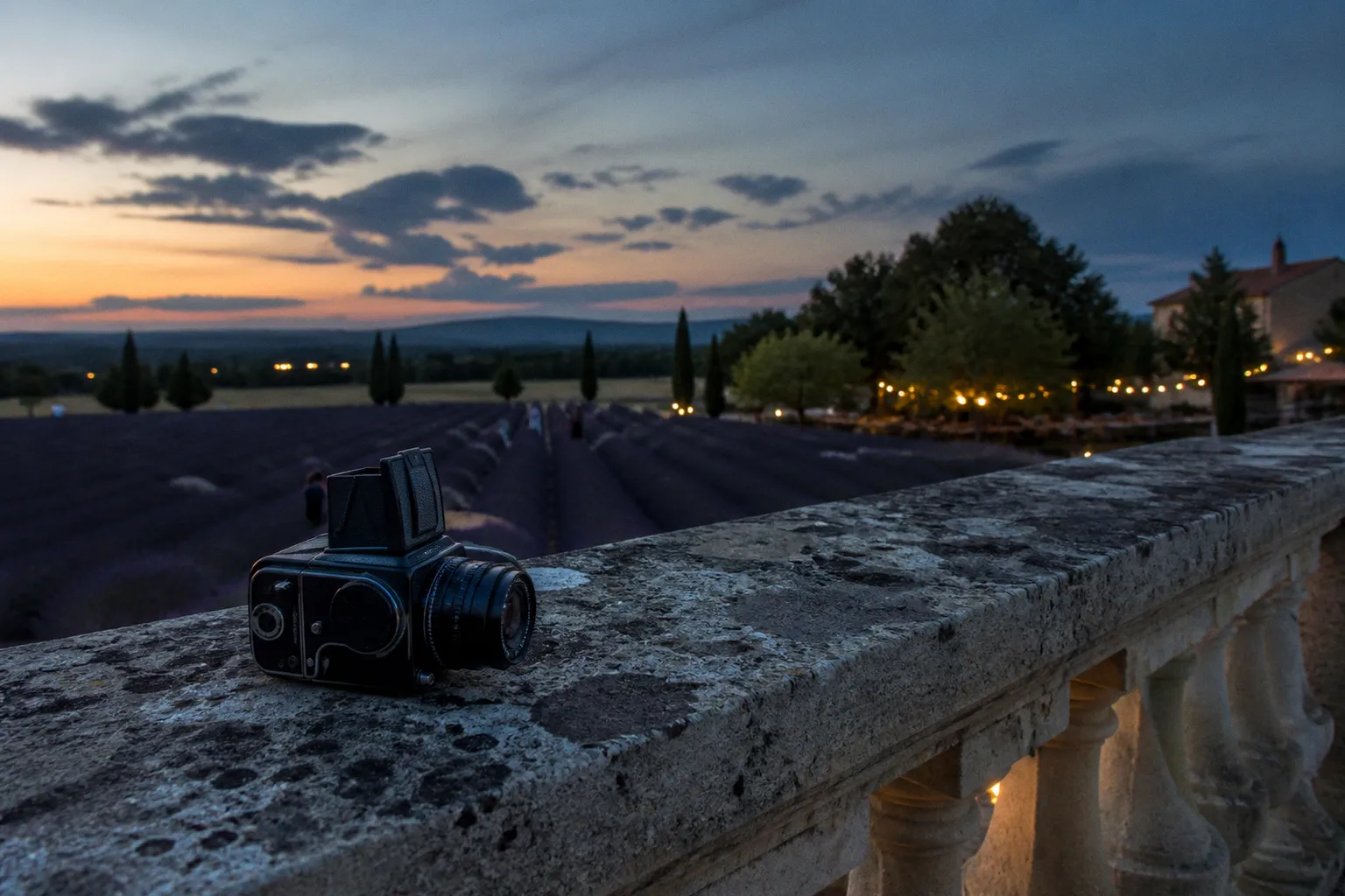 Mariages expérientiels : quand l'immersion redéfinit le luxe en photographie