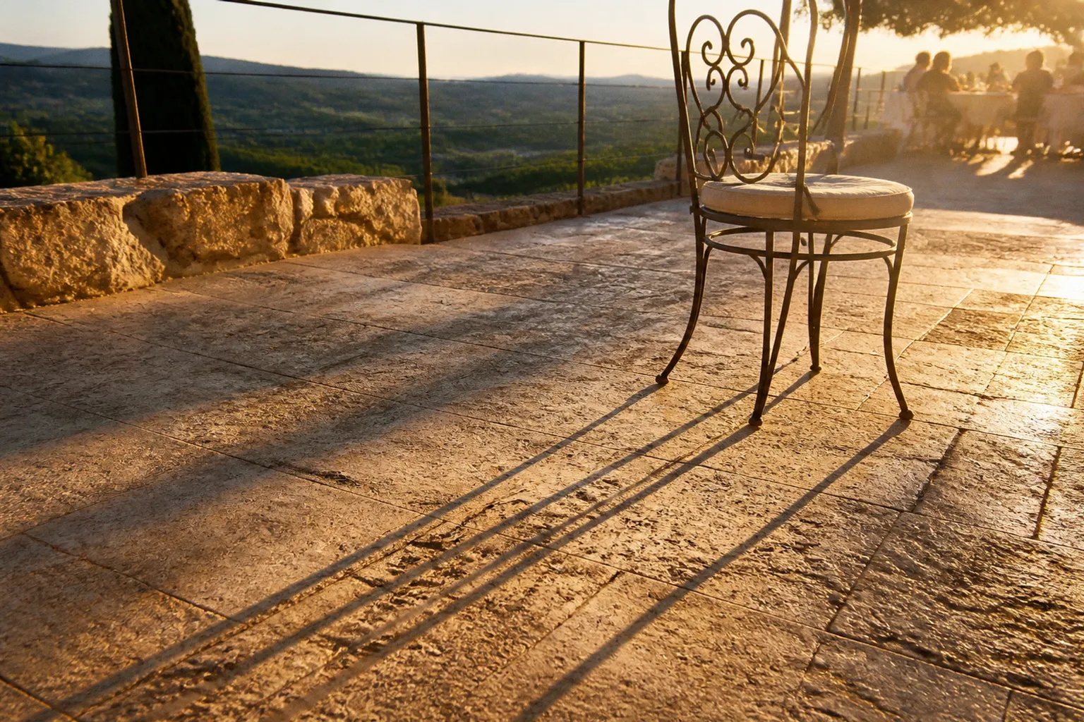 Orientation des terrasses : l'impact sur vos photos de mariage