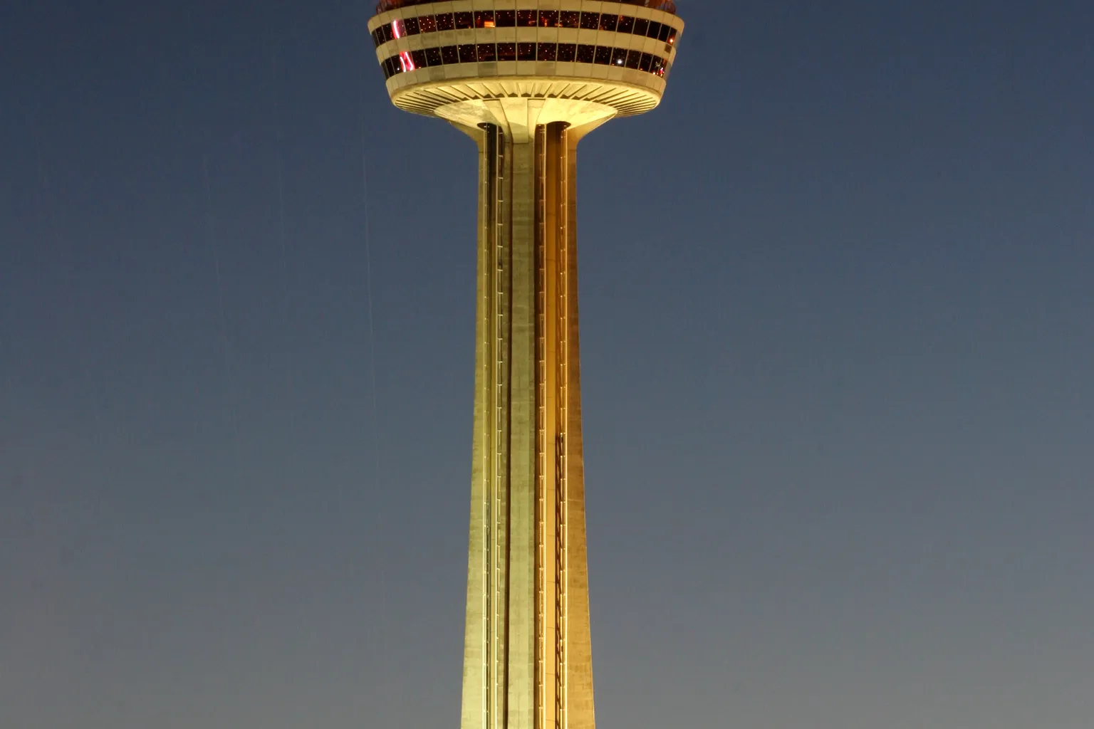 Tour Skylon horaires : comparer les créneaux pour une vue panoramique optimale